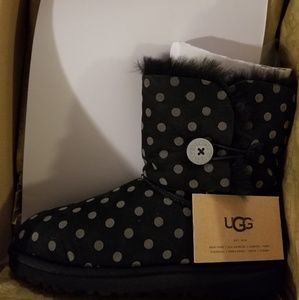 Ugg big kids boot